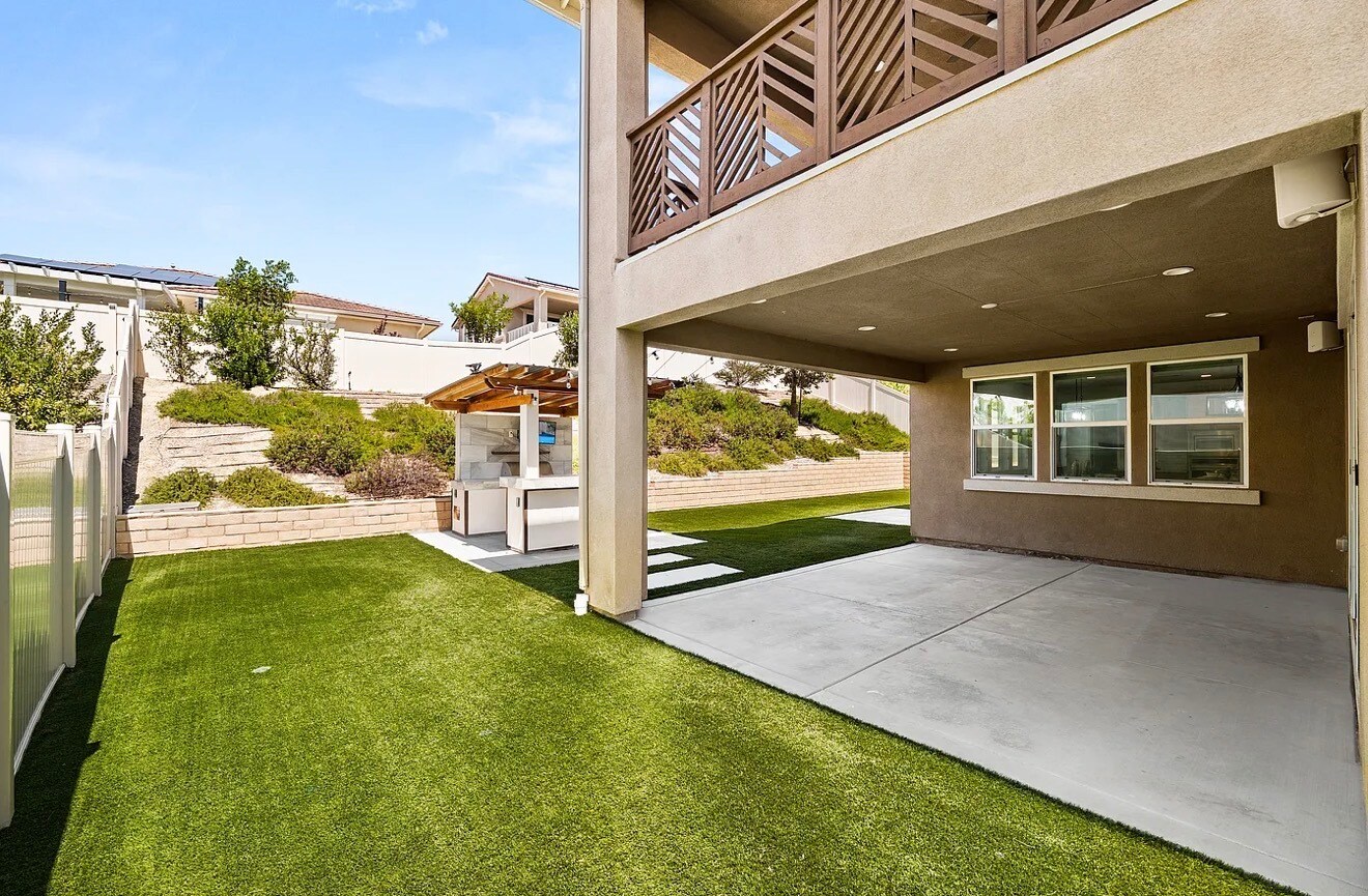 Building Photo - 32448 Toyon Rd