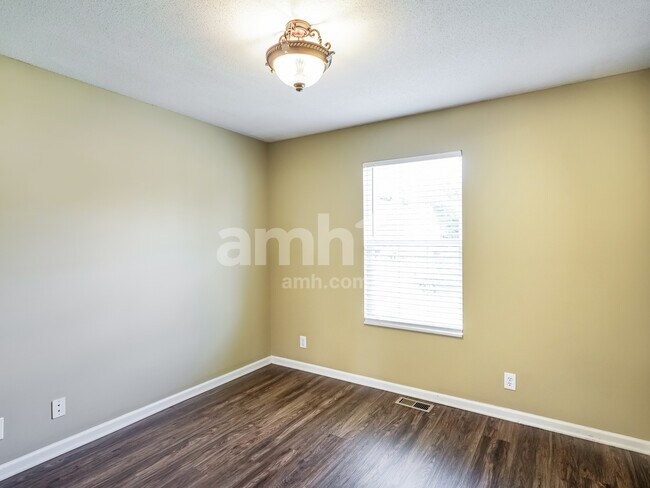 Building Photo - 3494 Sandpiper Dr