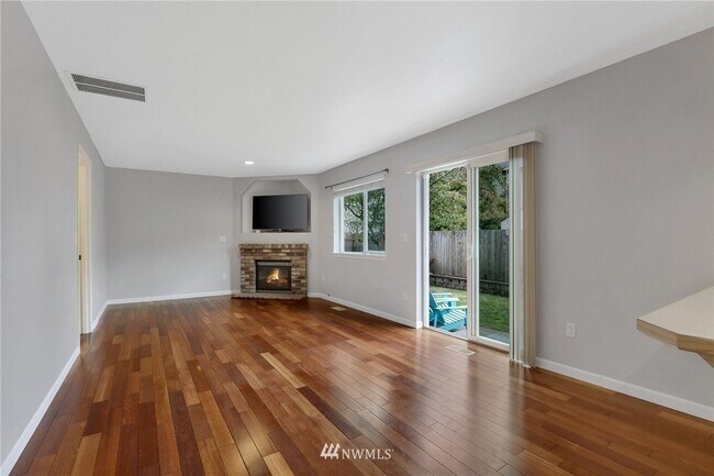 Building Photo - 27616 239th Pl SE