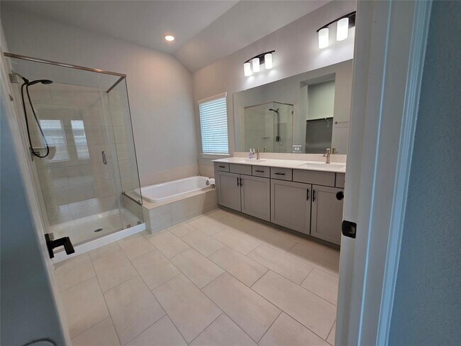 Building Photo - 18327 Midnight Stone Ln