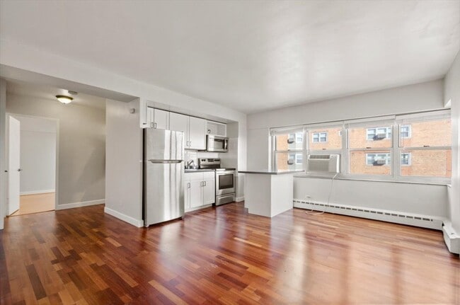 Building Photo - 4950 N Marine Dr