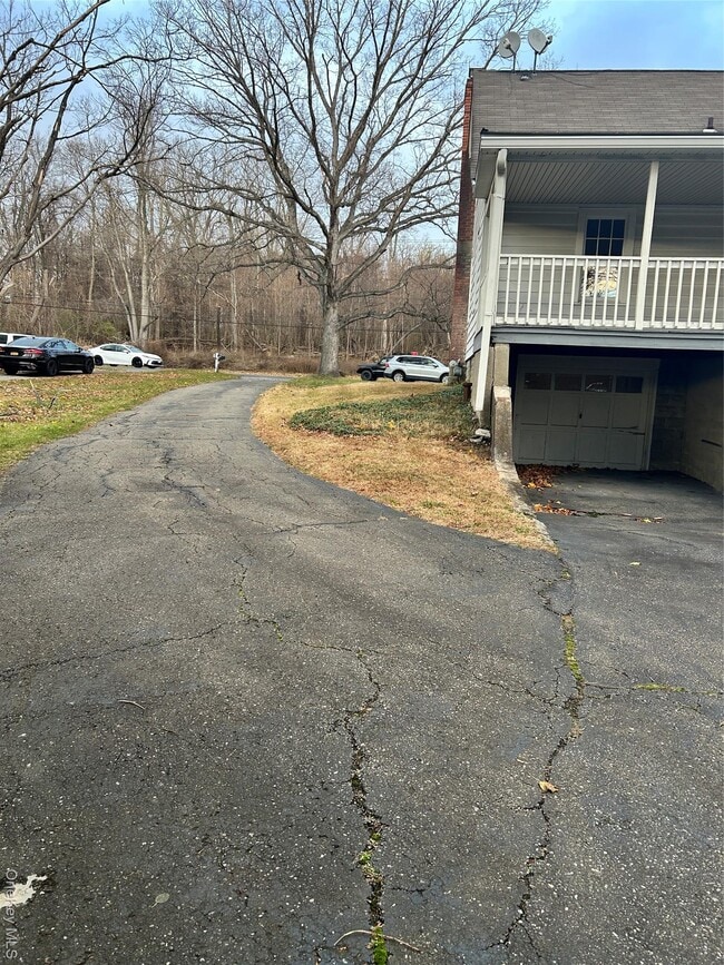 Building Photo - 853 Little Britain Rd