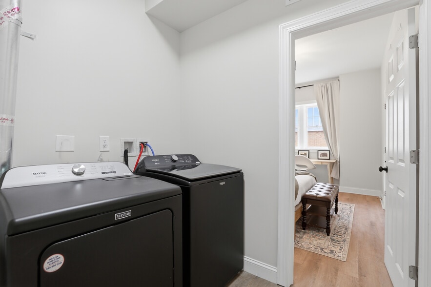 Building Photo - 4635 John R St