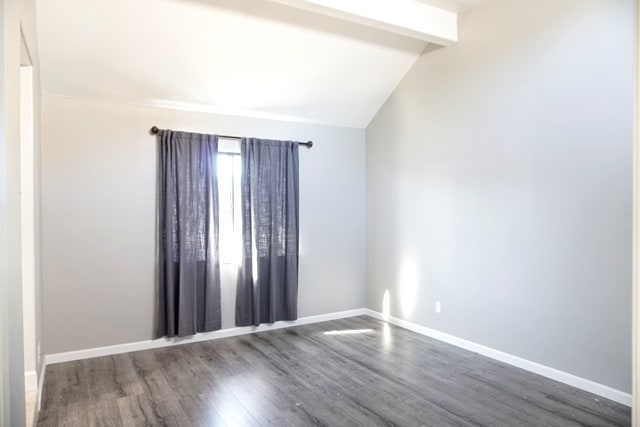 Building Photo - Spacious Townhome, Fireplace, Beautiful Fl...