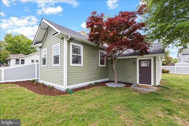 Building Photo - 1621 Bentley Rd