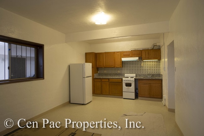 Halawa-Water/Electricity included in rent - 99-1130-1130 Halawa Heights