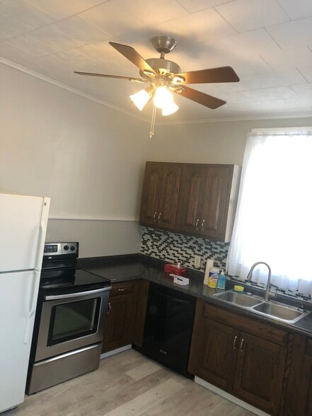 kitchen - 230 S 7th St