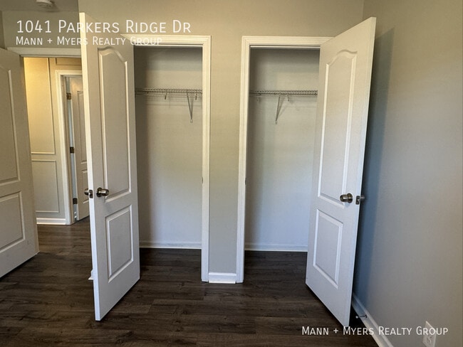 Building Photo - 1041 Parkers Ridge Dr