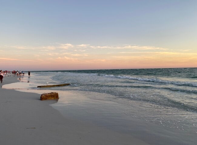 Building Photo - 3605 Iroquois Ave