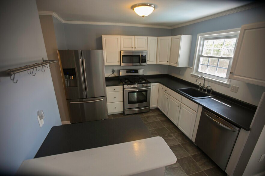 Building Photo - 540 Valleywood Rd