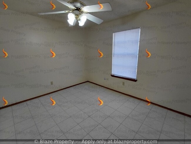 Building Photo - 3 Bed 2 Bath Home with a Garage For Rent