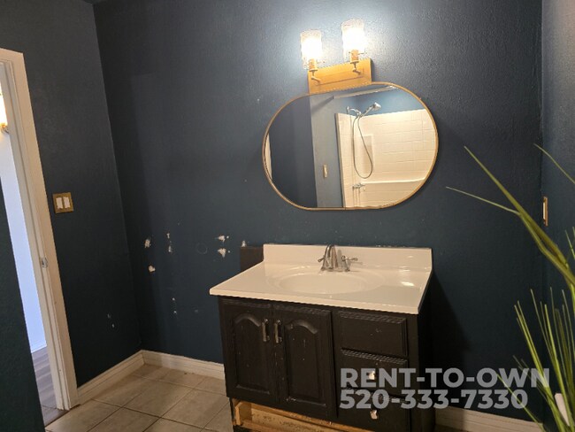 Building Photo - 15965 N Forecastle Ave