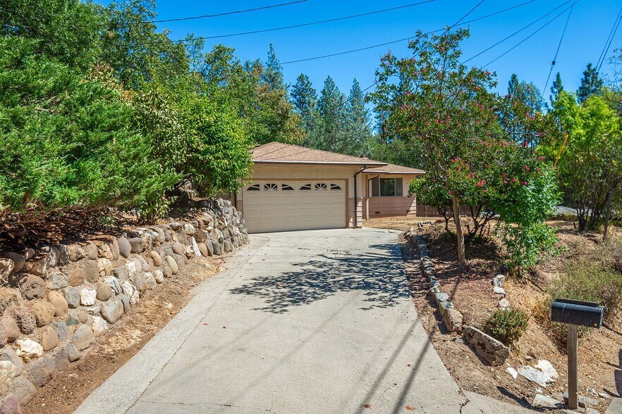 Primary Photo - 2689 Morrene Dr