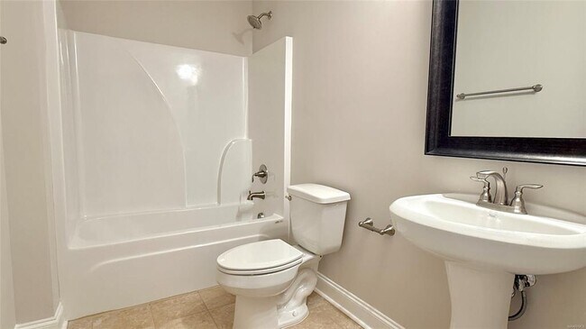 Building Photo - 1219 McClain Dr