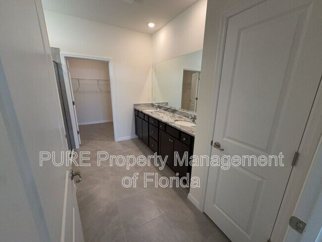 Building Photo - 4122 NW 48th Ter Rd