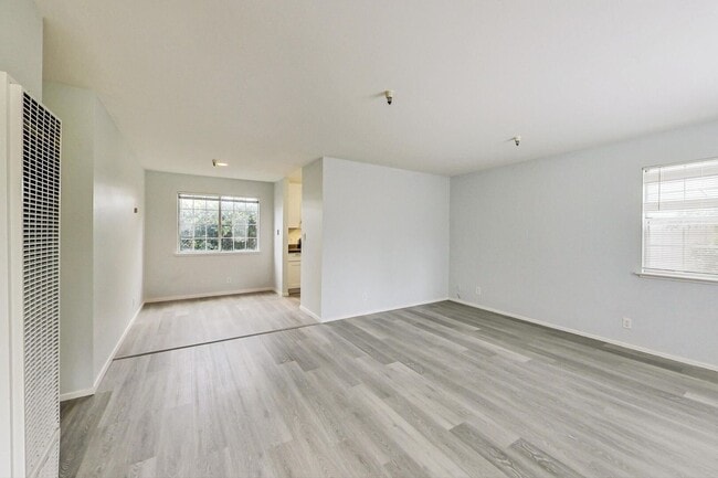 Building Photo - 1807 Sausal St