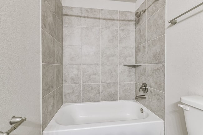 Building Photo - 419 Lazy Ln