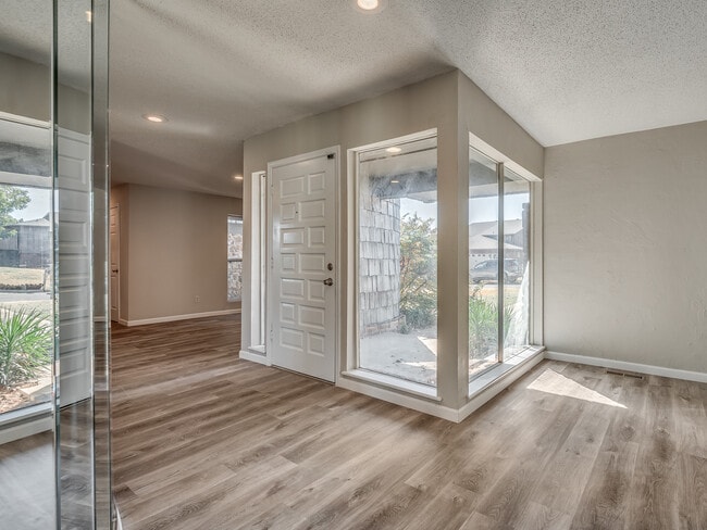 Building Photo - 6409 Miles Ln