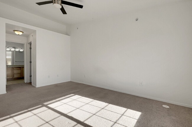 Building Photo - $2,250.00- 2 bed, 2 bath Condo with detach...