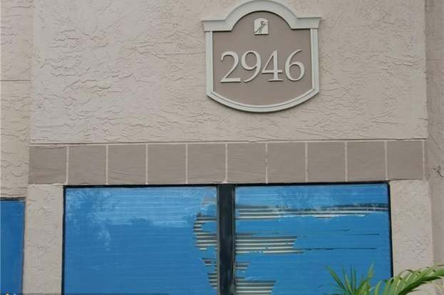 Building Photo - 2946 S University Dr