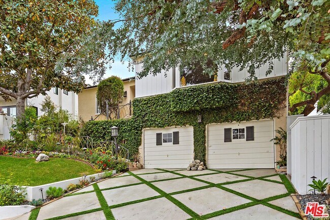 Building Photo - 13016 Greenleaf St