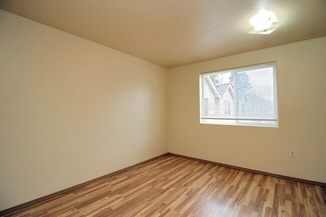 Building Photo - 3548 SE 119th Ave