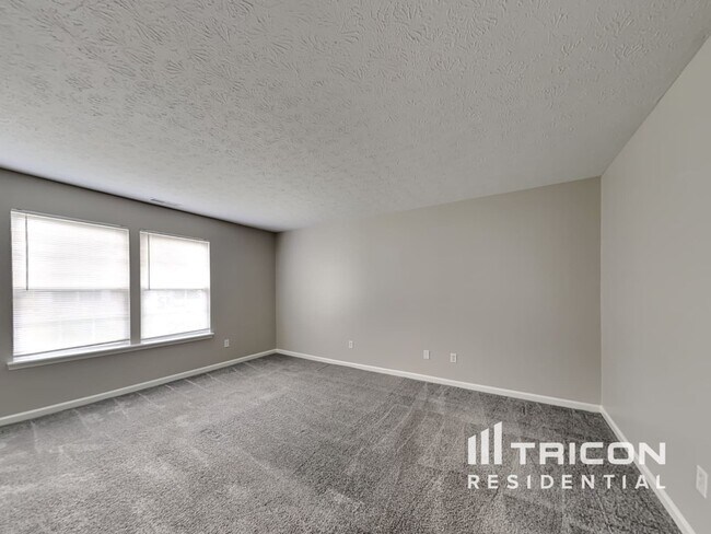 Building Photo - 10727 Snowdrop Way