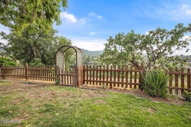 Building Photo - 167 Rimrock Rd