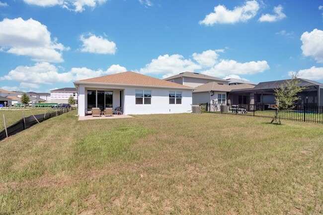 Building Photo - 2081 Mossy Vine Ave