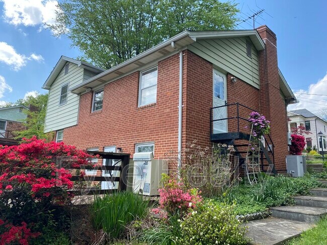 Building Photo - 2125 McKay St