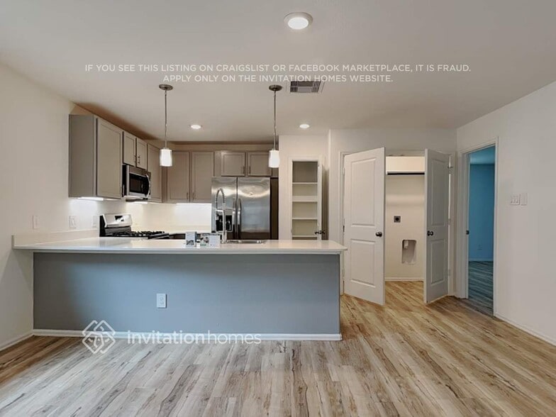 Building Photo - 18827 Charter Elm Dr