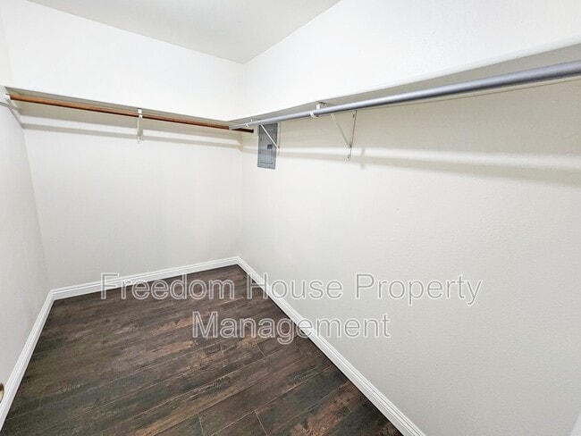 Building Photo - 1270 Landmark Ave