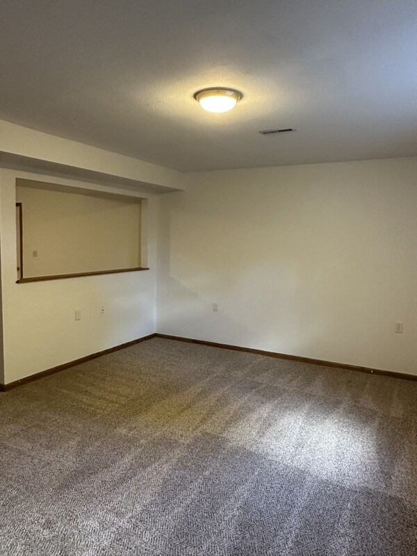 Building Photo - 1116 Sunset Ave