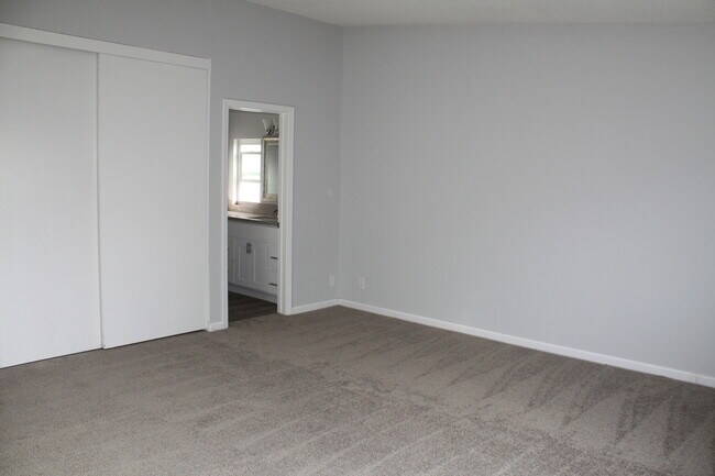 Building Photo - Property Rochester