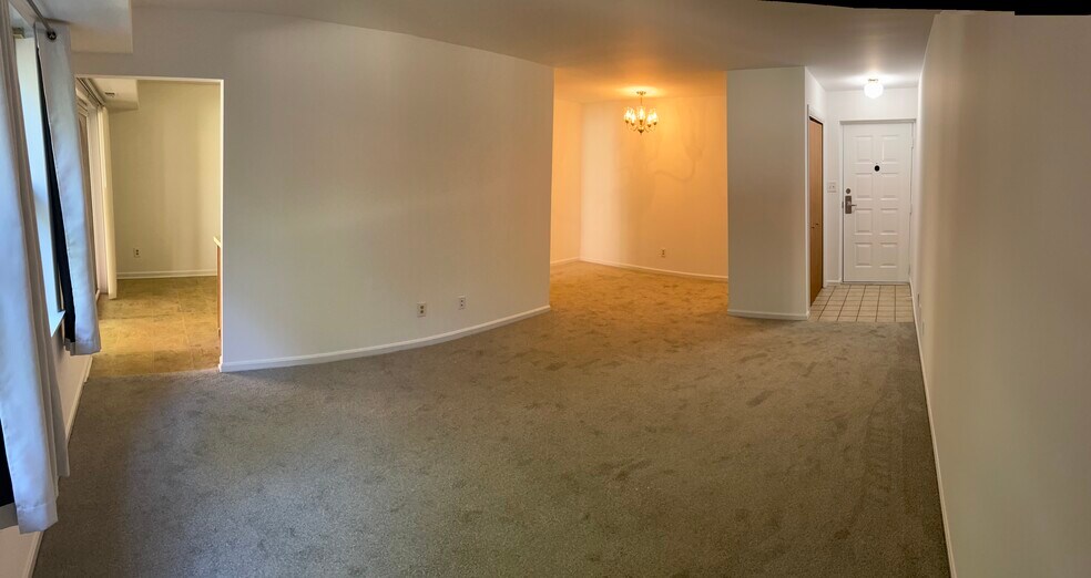 Building Photo - 500 Chapel Ct