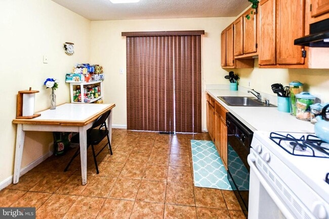 Building Photo - 1600 Ora Lea Ln