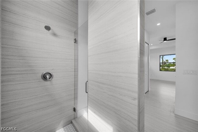 Building Photo - 3423 NE 13th Ave