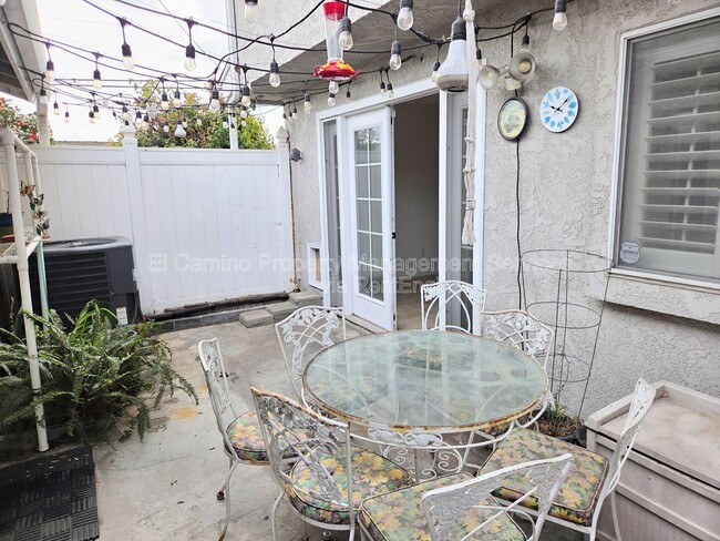 Building Photo - 8901 Serapis Ave