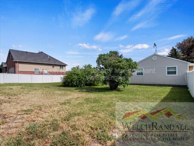 Building Photo - 2097 S 1000 W
