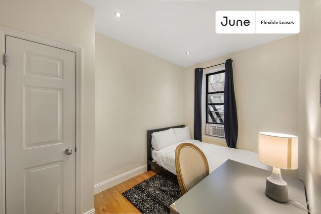 Building Photo - 235 W 109th St