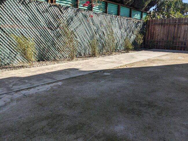 Building Photo - 2102 Thurman Ave.