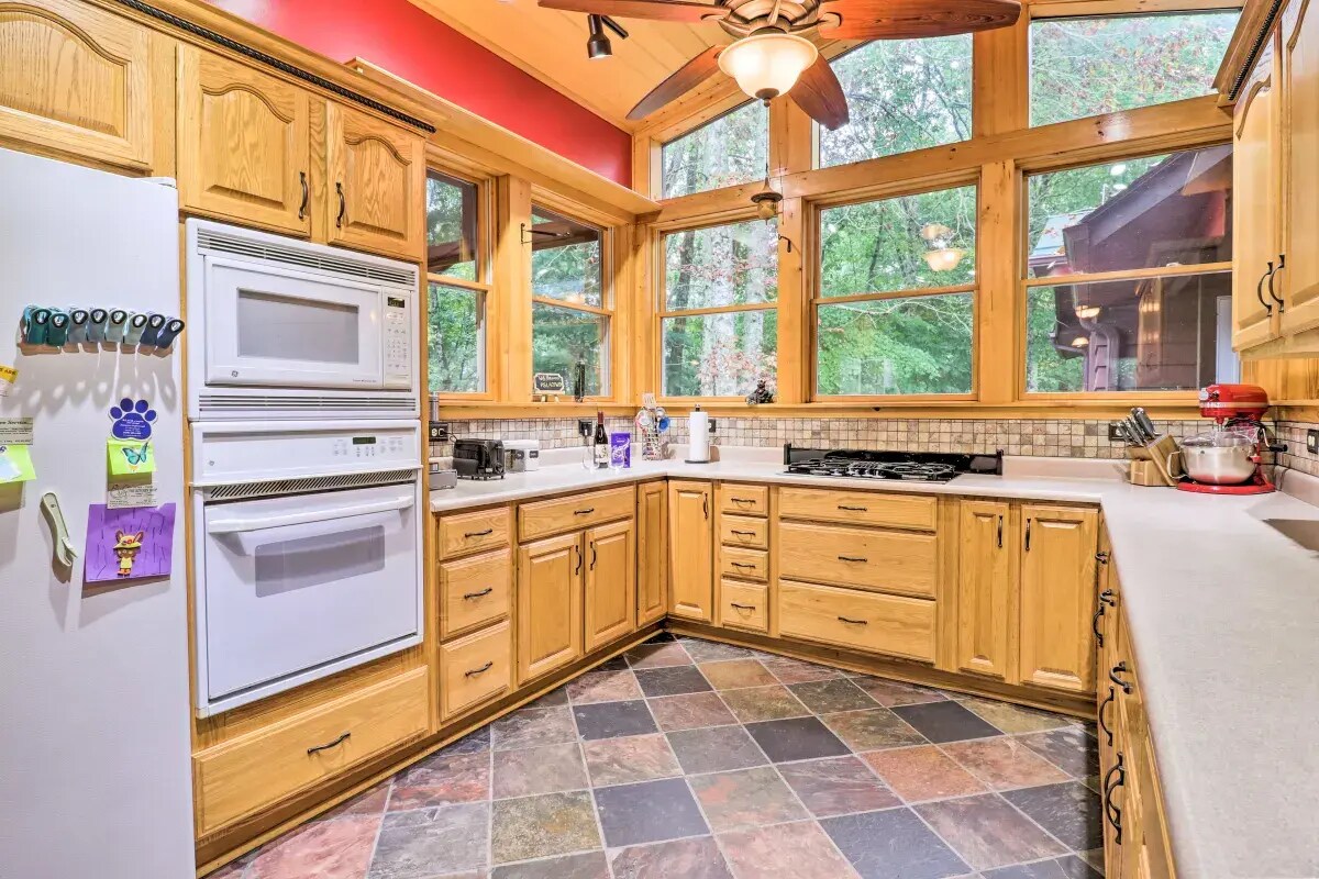 Building Photo - 322 Gobbler Knob Rd