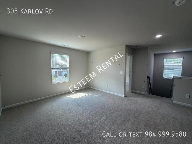 Building Photo - 305 Karlov Rd