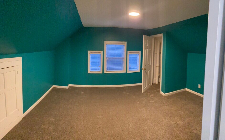 Bedroom - 2223 Noble St
