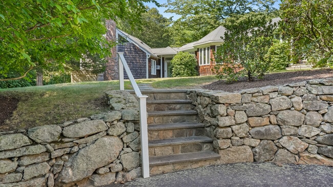 Building Photo - 106 Spoonwood Rd