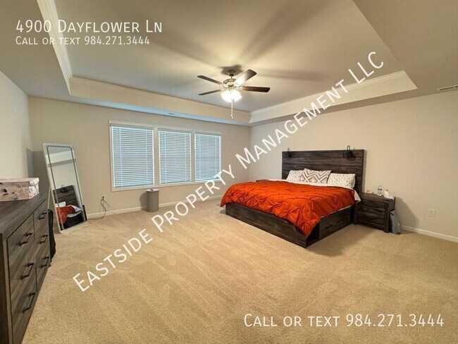 Building Photo - 4900 Dayflower Ln