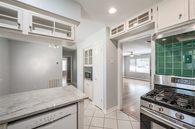 Building Photo - 3322 Elmridge St