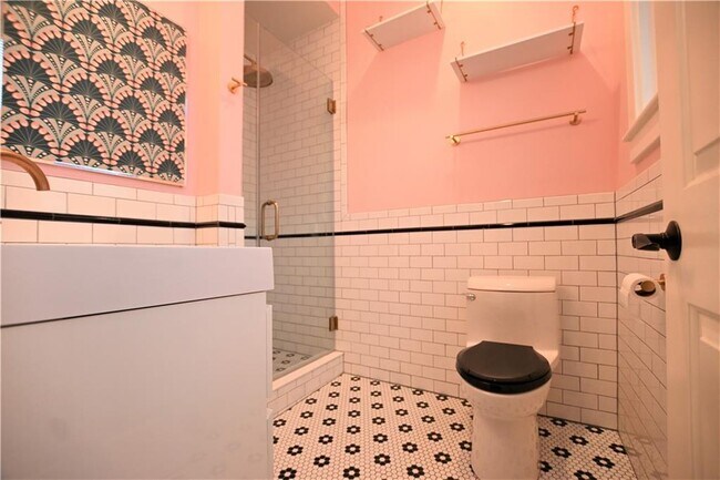 Building Photo - 916 N ALABAMA St