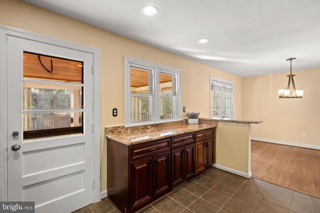 Building Photo - 1726 Baldwin Dr