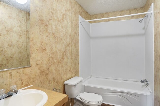 Building Photo - 4bd 2ba Mobile HOME FOR RENT!